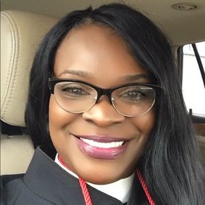 Meet your Posher, Donna